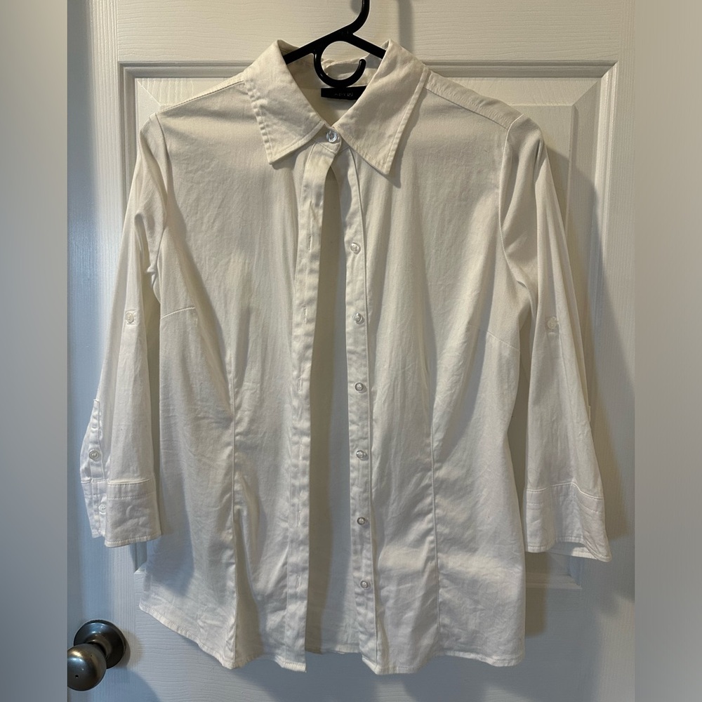 Apt. 9 white women”s blouse. Size S.